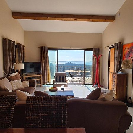 Villa Petale De Rose กาวาแลร์-ซูร์-แมร์ ภายนอก รูปภาพ